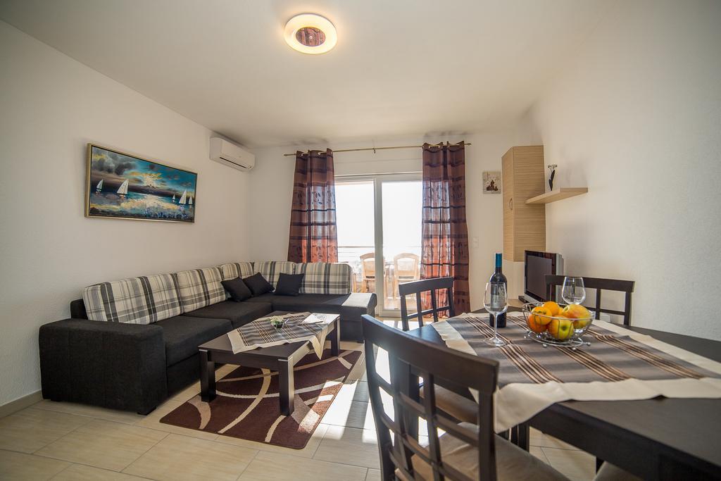 Apartments Kati Omiš Esterno foto