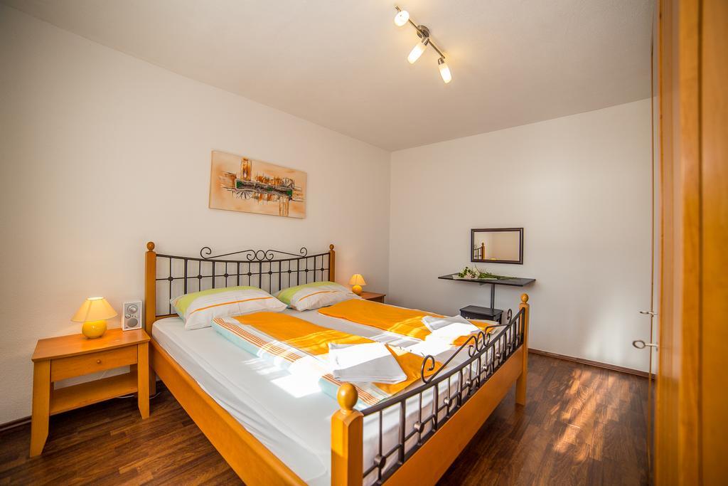 Apartments Kati Omiš Esterno foto
